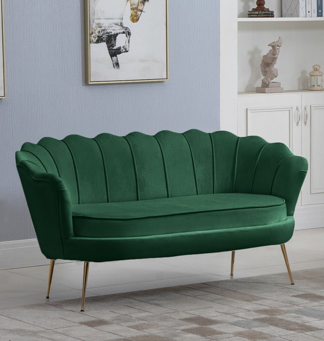 Gardenia - Loveseat